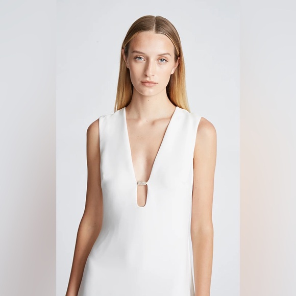 Halston Renee long dress gown in chalk white formal wedding size 8 M worn 1 hour - Picture 3 of 9